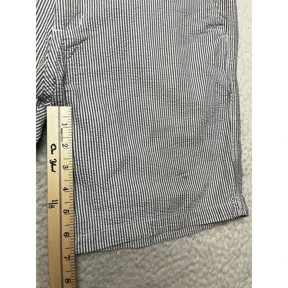 U.S. Vintage Shorts Mens Medium Blue White Seersucker Striped Cotton Casual 1965